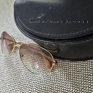 MARC by Marc Jacobs champagne color sunglasses